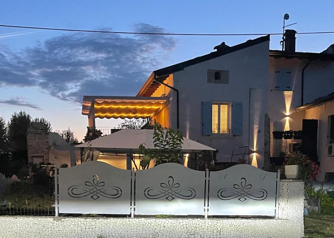 Апартаменти Dimora Di Charme Песк'єра-дель-Гарда Екстер'єр фото